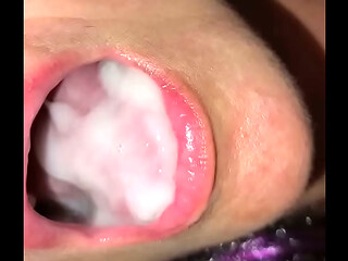 Doy mamada a un seguidor y me pode tragar su leche. -Colombiana Sabrinafoxy