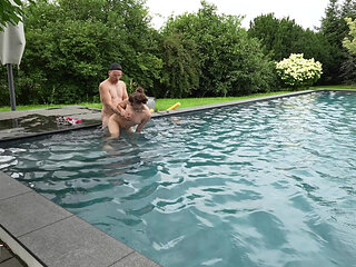 First Pool Fuck on Vacation!!