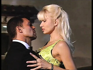 Vintage Vixens 6 - Big Tits MILF Blowjob with Olivia Del Rio & Lea Martini in Classic Italian Retro Movie