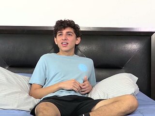 Solo Wanking Affair With Bisexual Lad
