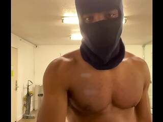 Working out my Neck and shoulders for the ladies!