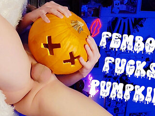 Femboy Fucks a Pumpkin for Halloween