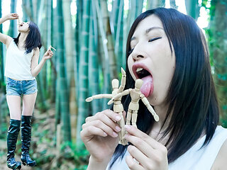 Meeting the Giant: Yua Hidaka's Pleasure Banquet