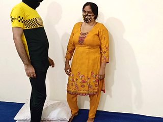 Hot Boy Sex With Her Desi Aunty