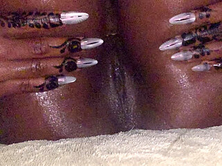 Ebony Brown Goddess Slowly Massages Her Oiled Thighs and Juicy Pussy Close up Fuck