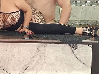 Cheating Latina MILF Gets Me Horny in the Morning and Ends up Drenched in Cum After a Creampie