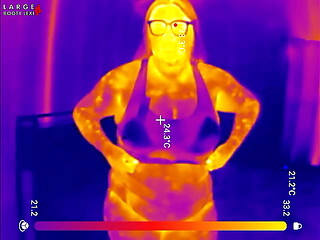 Sports Bra Try-On, Boob Bounce Tests, Naked Twerk Tease THERMAL POV (4K Landscape)