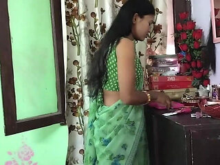 My big sister was angry, we shared single bed, full Hindi Audio