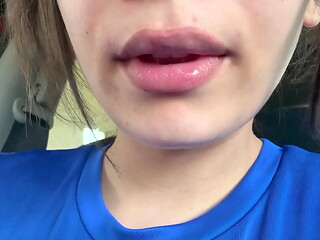 AWESOME SPITTING MOUTH LATINA