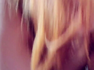 Transando de manh&atilde_ com a MILF gordinha ruiva deliciosa
