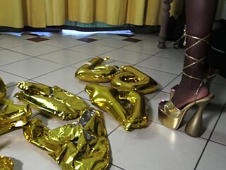 ebony pearl ballons crushing