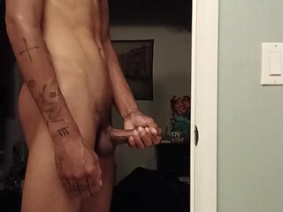 Add my big dick on snap for customs (bigchillin390)