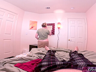 Sexy stepmom does her stepson and they cum together