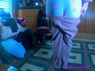 Daphne in Cute Pjs and Undies Close up Cumshot at Your Face