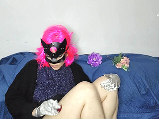 Come see me get off with my big natural tits and alluring pussy mask