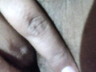 Bhabhi Needs a Dick to Fuck Her Pussy