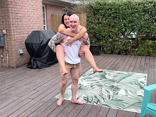 Nude Lift and Carry Featuring Nadia White and Baxx