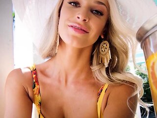 Bubble butt teen blonde Emma Hix solo