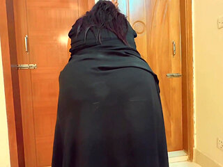 Huge Hanging Fat Boobs & Big Ass Arab Hot Stepaunty Want Fuck From Neighbor When Her Husband Go to Market!