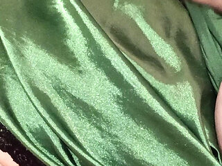 Wet pussy cums on big tits