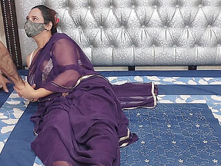 Husband come into the Bedroom after Taking a Bath and Fucked her Hot Wife Indian Desi Aunty ki Sex Xxxxx Video