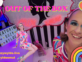 Retro Hippie Dolly Is Outta The Box featuring Suzy Wylde