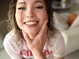 Ultra-babe Sucks My Dick Like a Chupachups