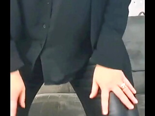 Compilation d'_une femme mature qui adore porter du cuir