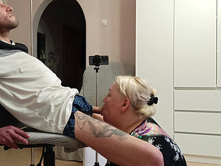 Stepmom gives blowjob to get enough cum