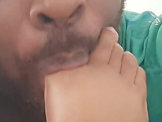 Masseuse Gets Her Redbone BBW Feet, Belly, N Titties Sucked on with Dia's 1st Footjob