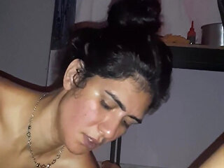 Vanessinha's Perfect Blowjob on the Bull