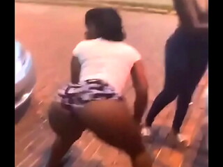 Twerking on dick