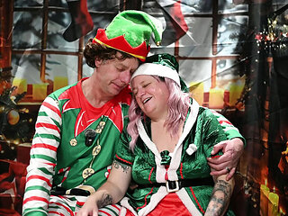 Naughty Elf Blowjob - Day 7 Xmas Role Play with BBW British Couple