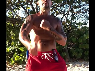 MAXXX LOADZ SHADOW BOXING AT BEACH HE LOVES FITNESS &amp_ SEX
