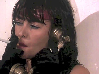 A Hairy Pussy to Be Fucked on the Couch