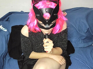 My pussy mask makes me so naughty! I'm touching myself now