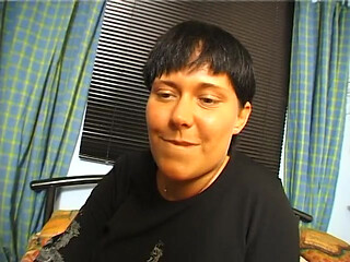 Brunette slut masturbating before giving a wonderful blowjob