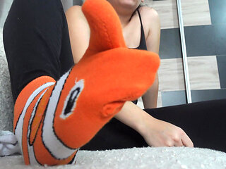 My Stepsister Tries Out What It's Like to Wear Japanese Tabi Socks and Then Plays with Her Feet and Toes