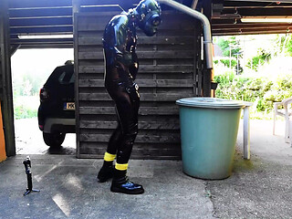Rubberdrone pissing outdoor