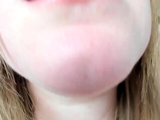 Julie Bliss - Giantess 101