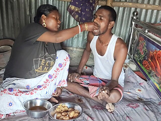 Desi pados ke bhabhi ke sath pani puri khaya in fucking sex