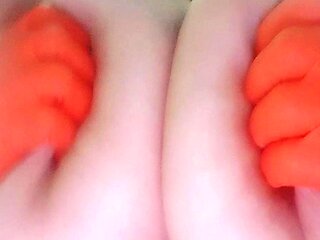 Amateur tennis player exposes her big boobs