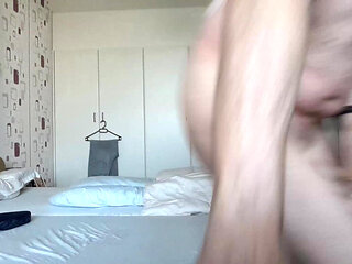 EXHIBITIONIST BEDROOM ASSTOY BONDAGE SEXSHOW MESSY BELLY CUMSHOT