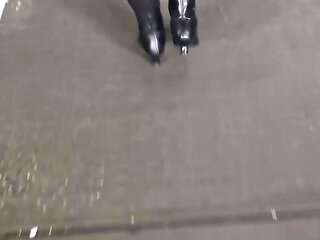 Walking in Ankle Boots