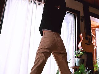 Cute amateur brunette naughty in solo jerking show on camera