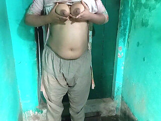 Neighbour Beautiful Bhabhi Sex in Farmhouse