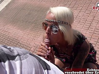 Sophie's outdoor blowjob movie