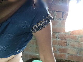 Bade Dudh wali Paros Ki bHabhi ki chudai