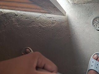 Desi indian masturbating big dick