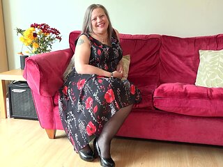 Curvy Mature Nikki Likes to Get Naughty When She's Home Alone